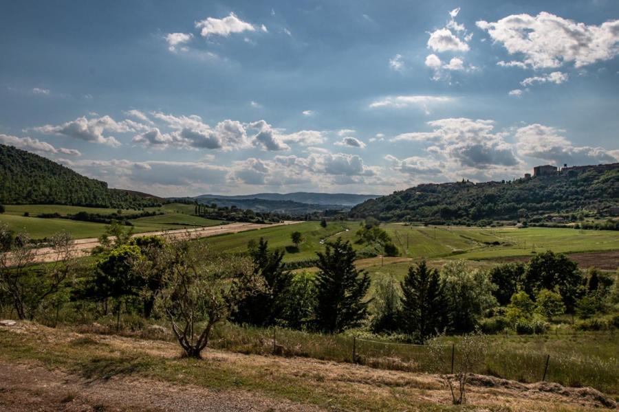 Il Colombaio Agriturismo Montegabbione ภายนอก รูปภาพ
